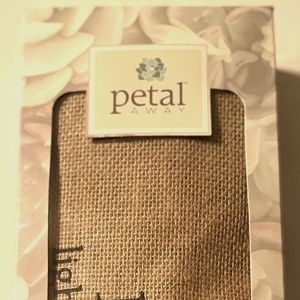 (3 pc) Petal Away Burlap Garden Organizer 22" x 14"  Incl.Pole, Cord, Organizer